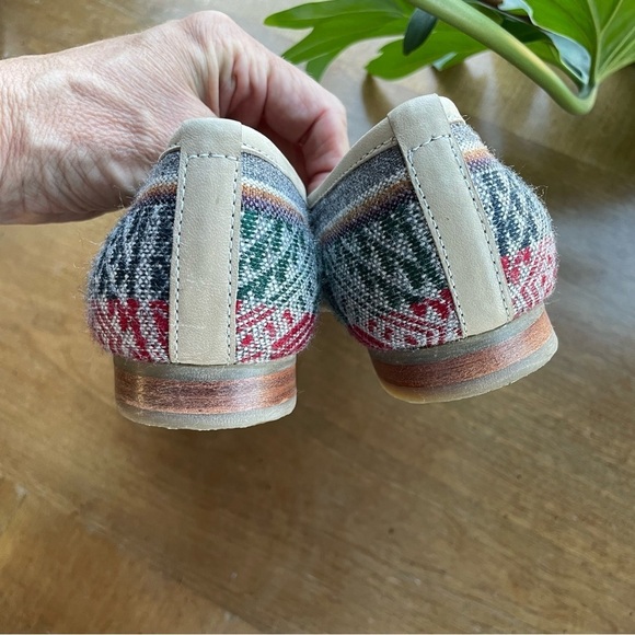 Fortress of Inca Peruvian Patterned Colorful Wool Knit Round Toe Ballet Flats - Picture 6 of 9